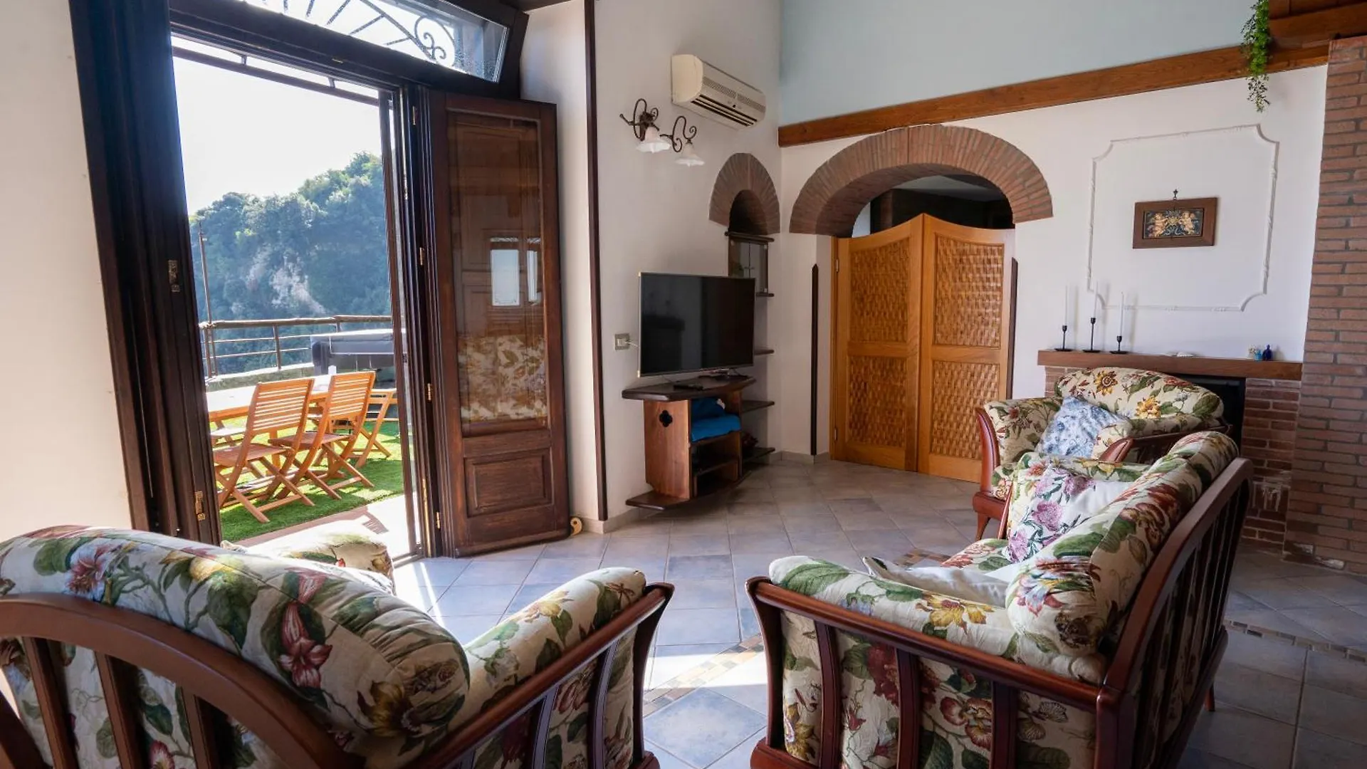 Villa Santa Rosa Con Jacuzzi E Vista Panoramica Amalfi Holiday home