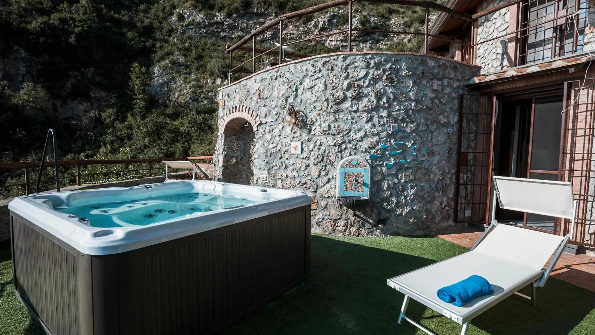Villa Santa Rosa Con Jacuzzi E Vista Panoramica Amalfi 0*,  Italy
