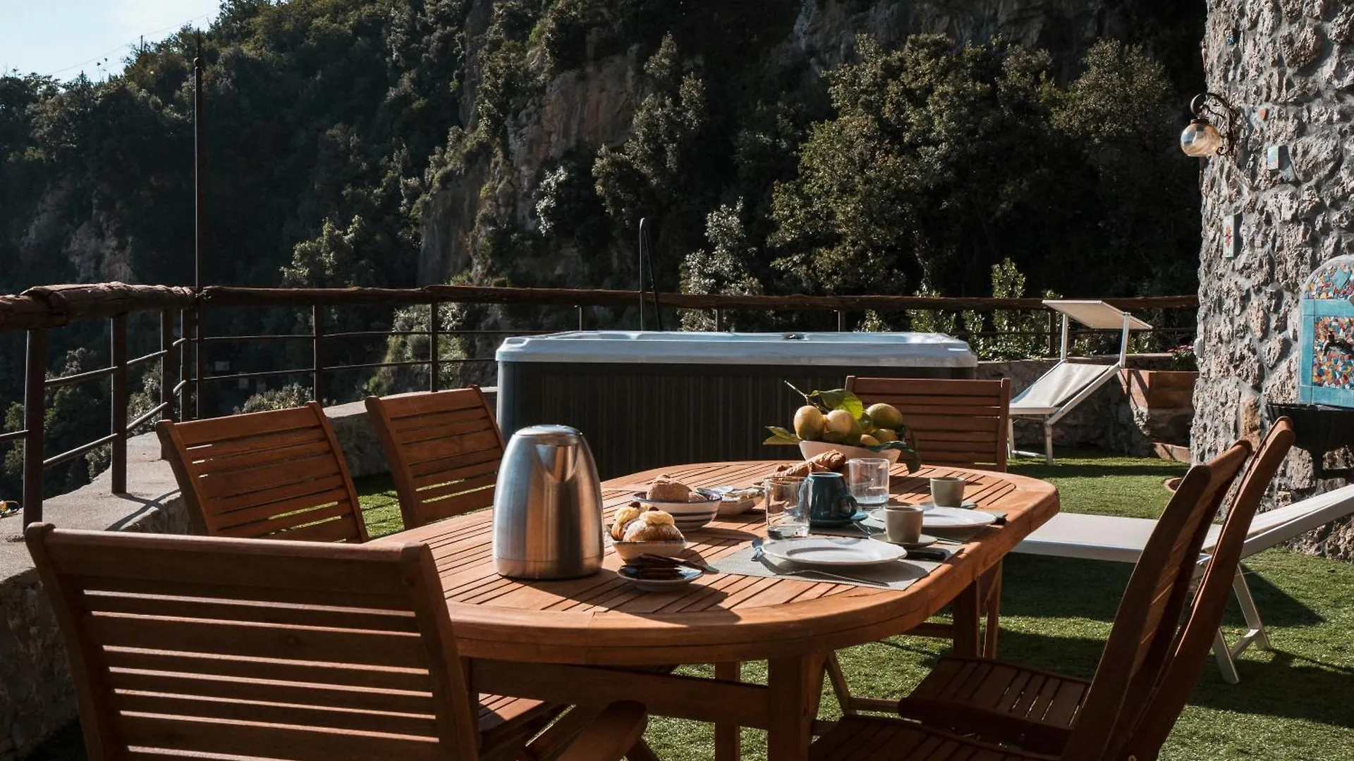 Holiday home Villa Santa Rosa Con Jacuzzi E Vista Panoramica Amalfi