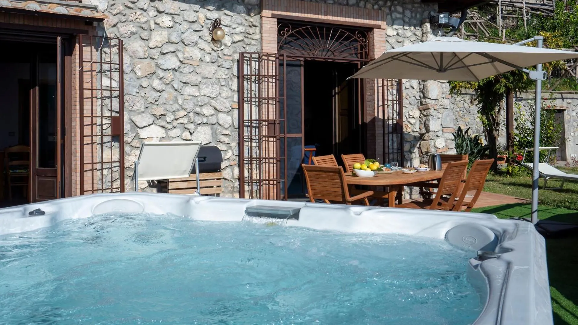 Villa Santa Rosa Con Jacuzzi E Vista Panoramica Amalfi Holiday home